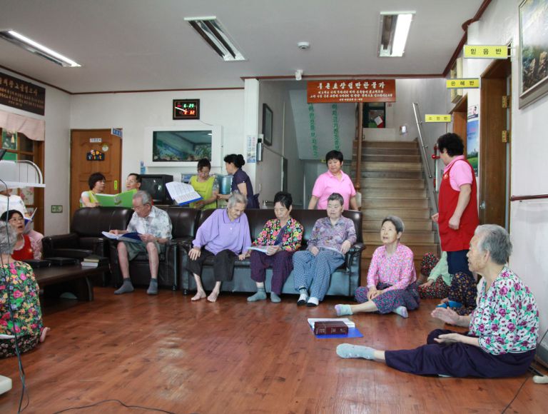 매주 수요일 일요일 종교활동모습