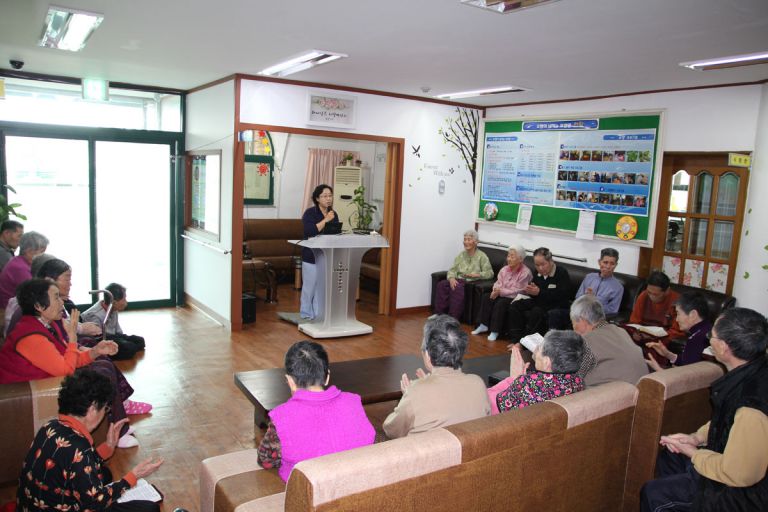 매주 수요일  종교활동모습