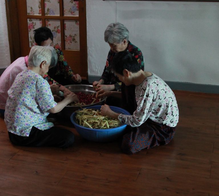 옛일을 생각하시면서~