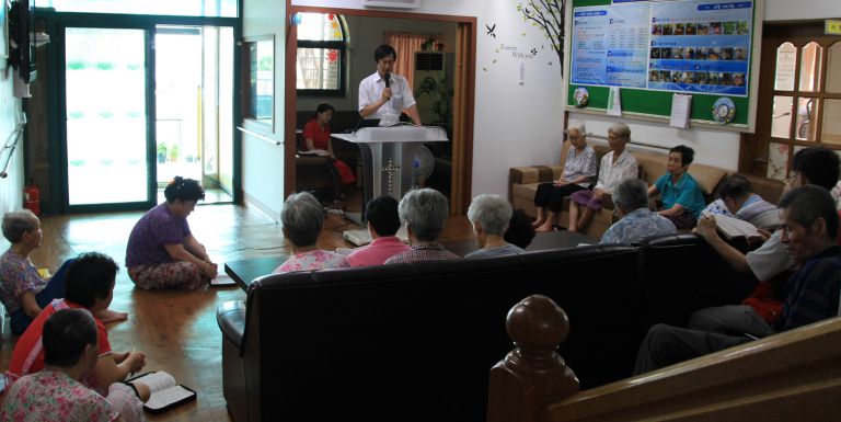 매주 수요일  종교활동모습