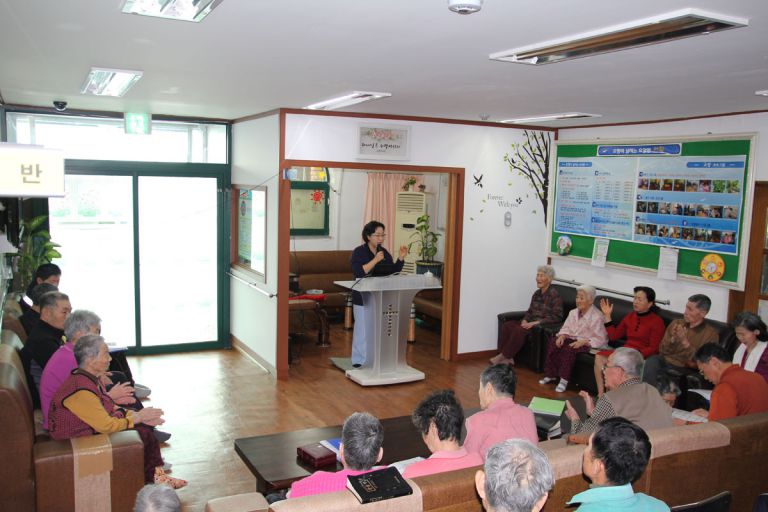 매주 수요일  종교활동모습