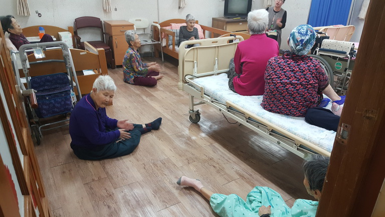 소망이넘치는요양원 프로그램 