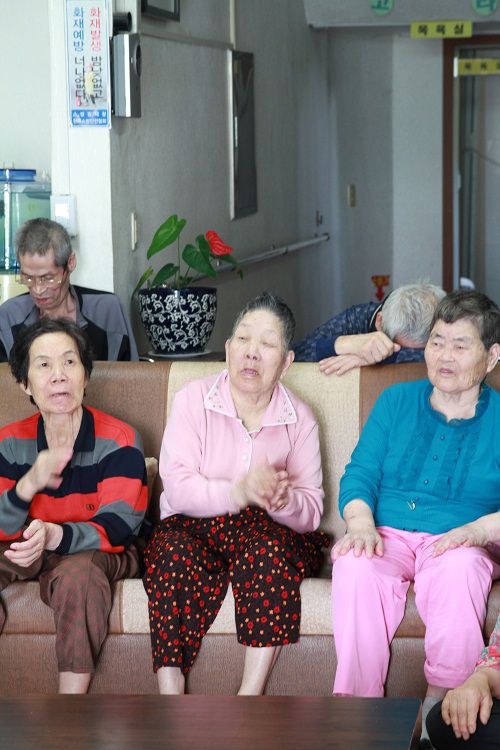 소망이넘치는요양원 특화 프로그램 새벽예배