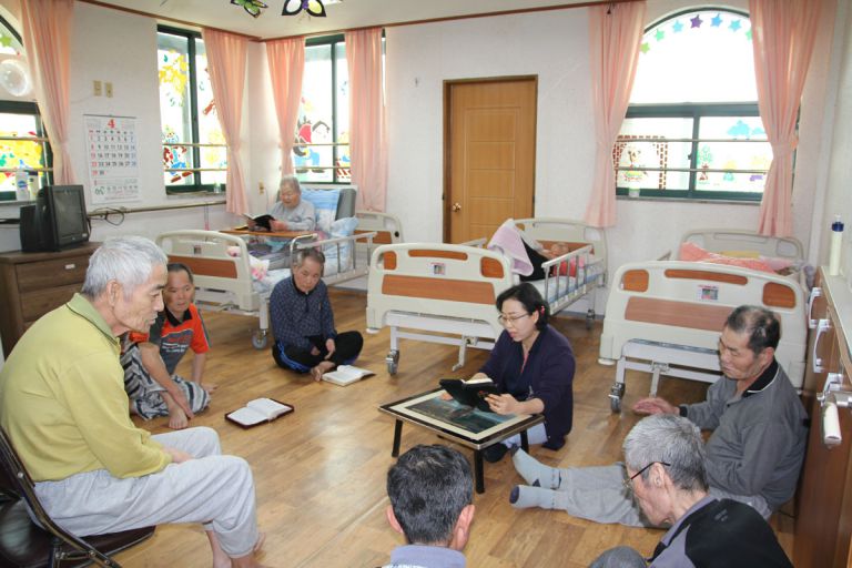 매주 금요일 그룹 종교활동