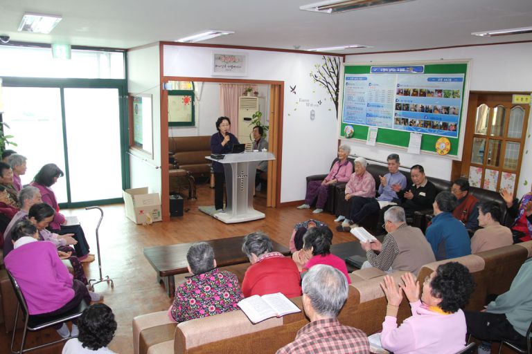 매주 수요일  종교활동모습