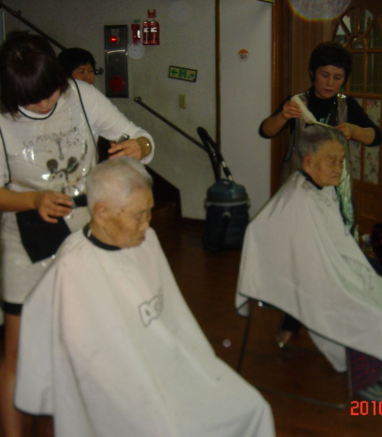 어르신 머리손질하는날