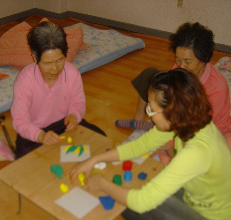 매주 2번씩 하는 미술교실 