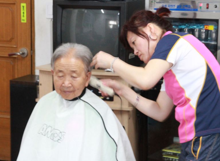 어르신 머리손질하는날