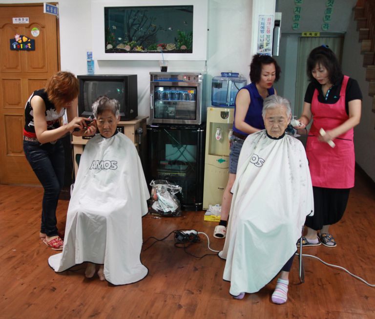 어르신 머리손질하는날