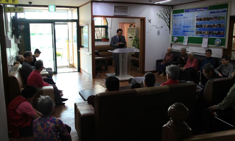 매주 수요일  종교활동모습