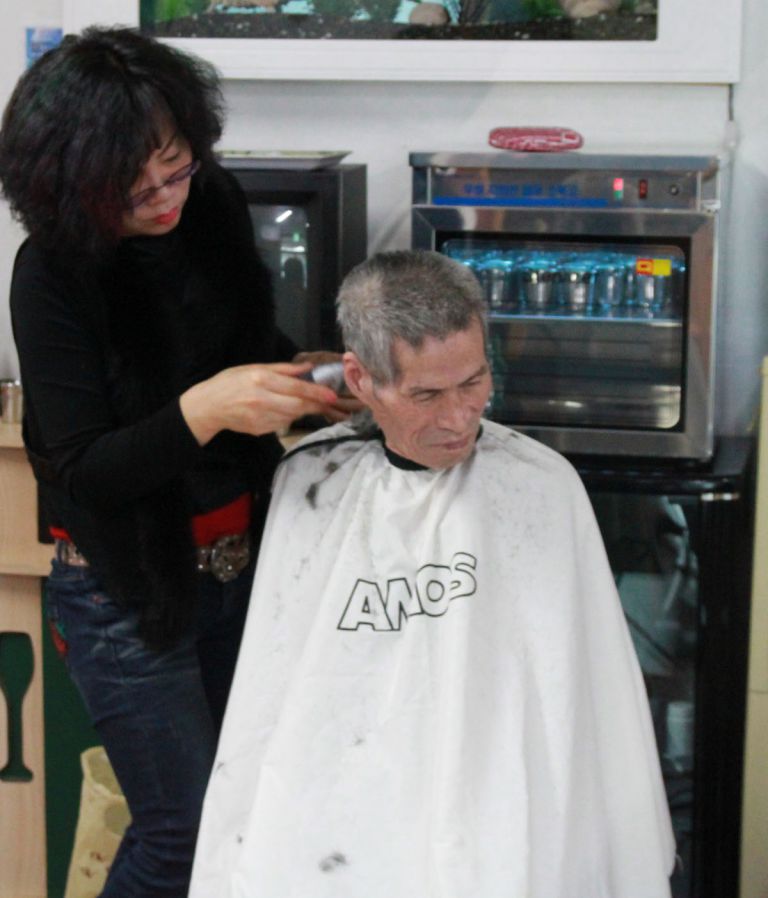 어르신 머리손질하는날